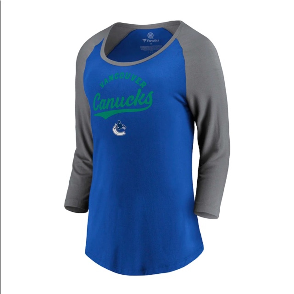🌾 Canucks raglan sleeve tee